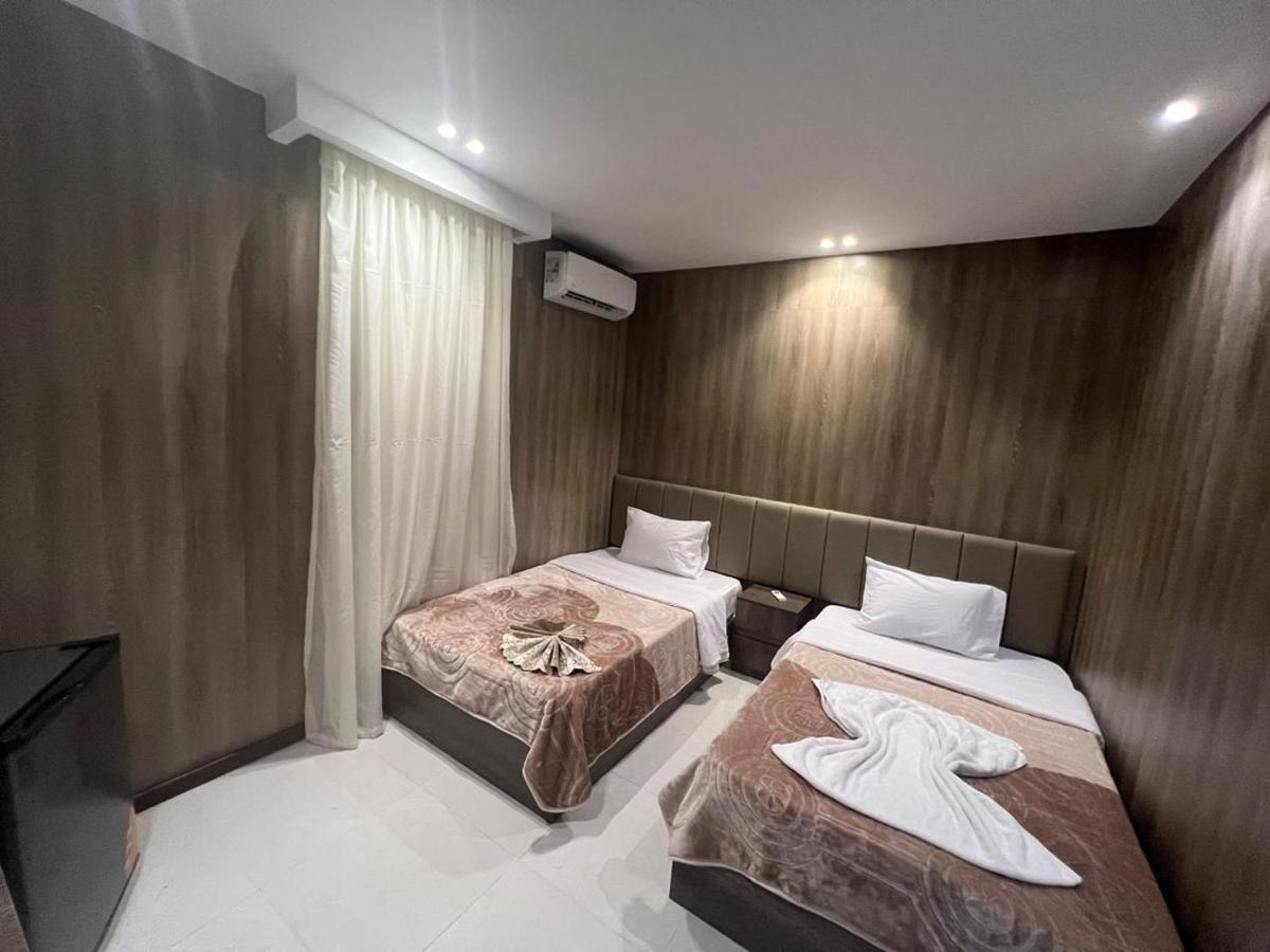 Rotana Palace Hostel
